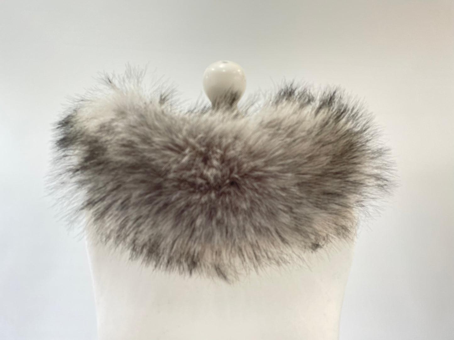 Luxury faux fur collar
