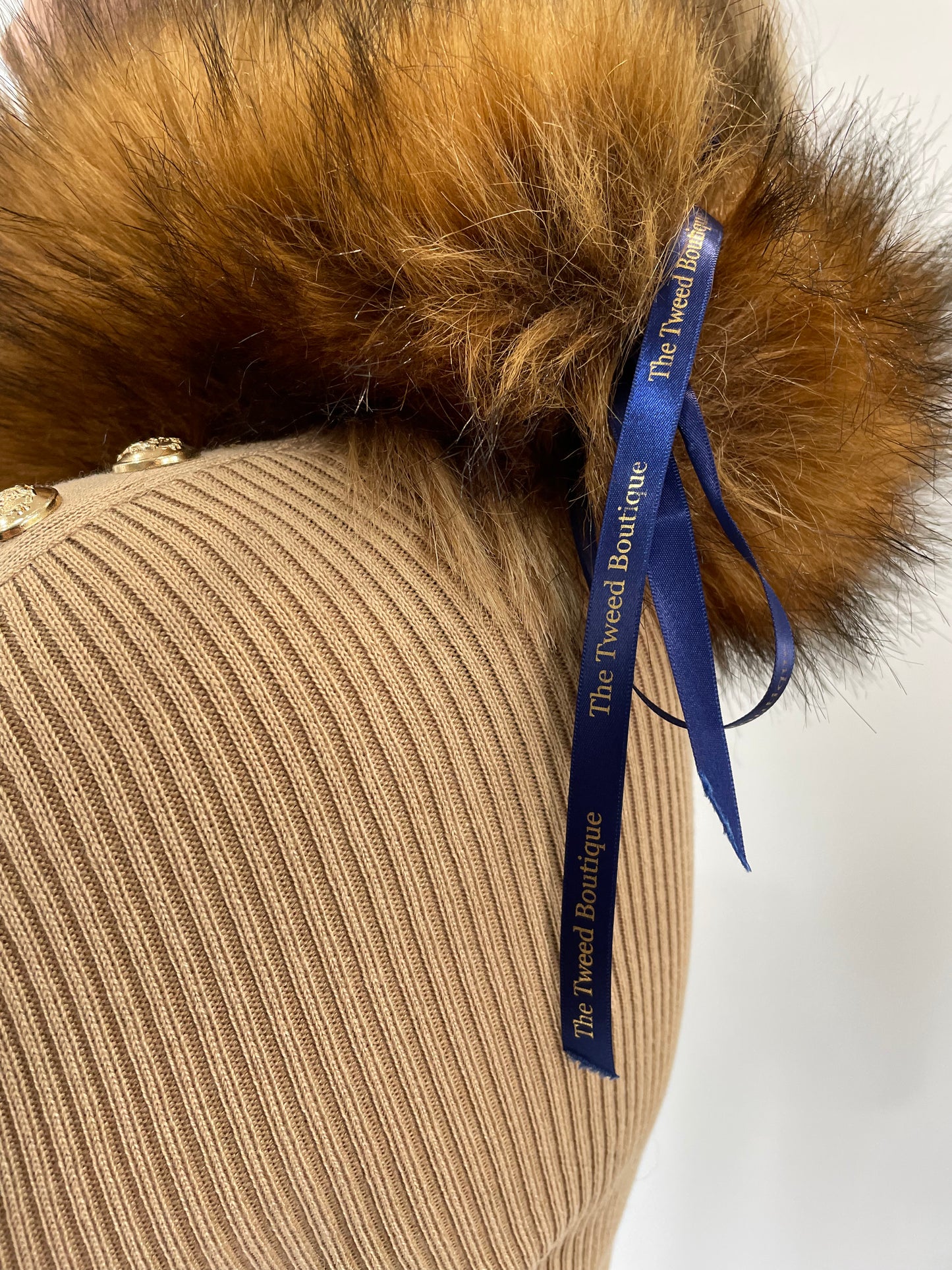 Luxury faux fur collar