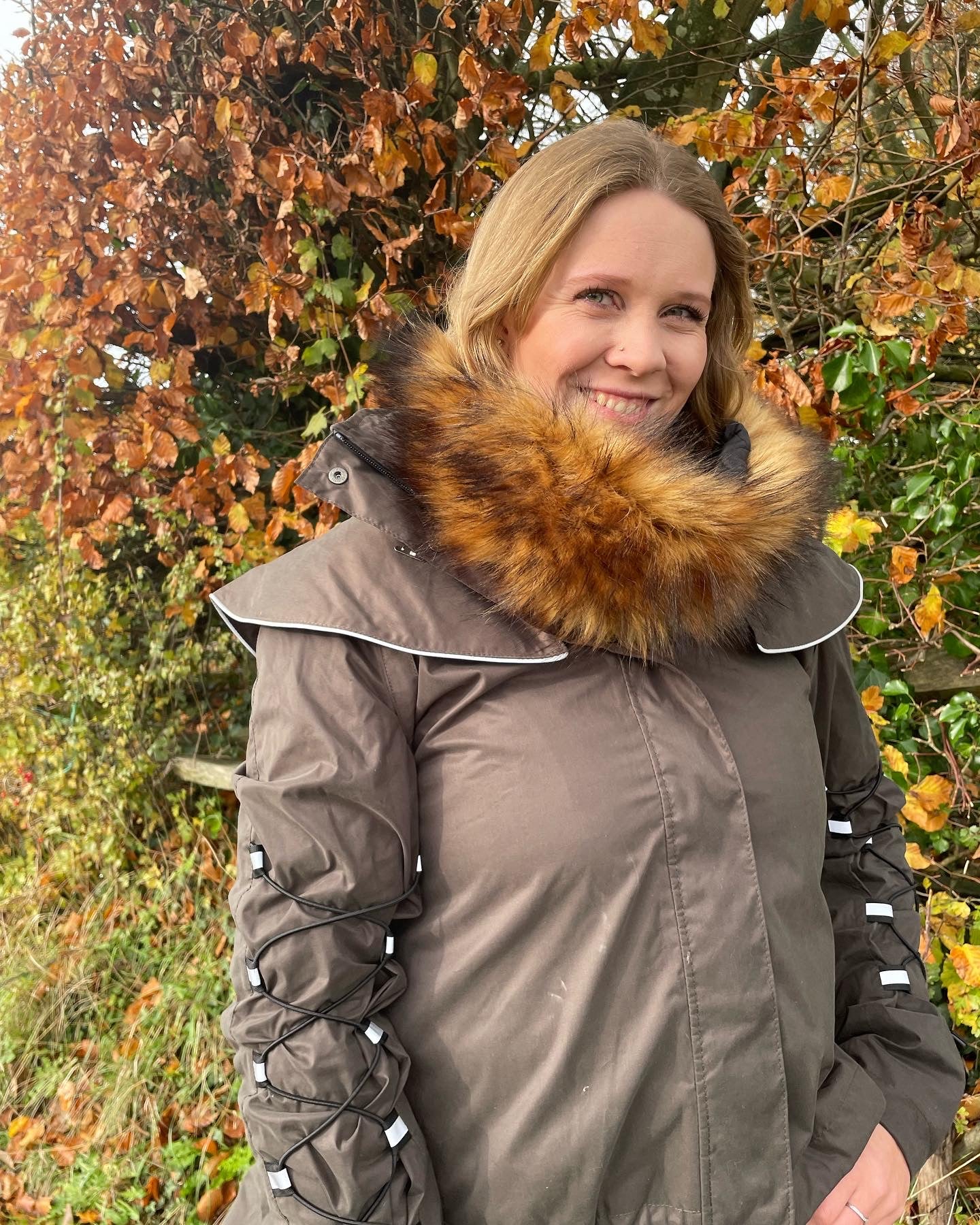 Luxury faux fur collar
