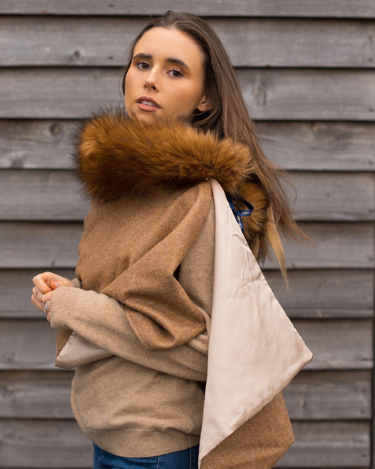 Luxury faux fur collar