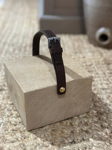 Saddle Strap Small Door Stop